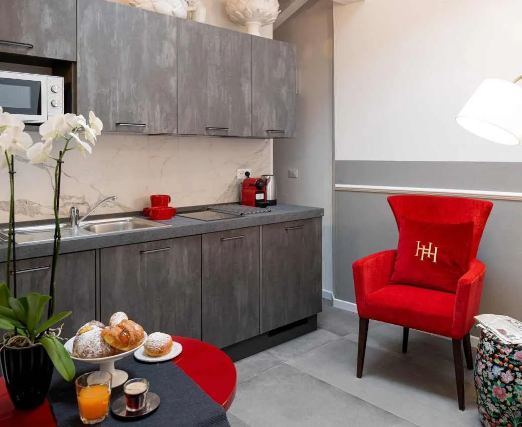 L'8 Boutique Apartments